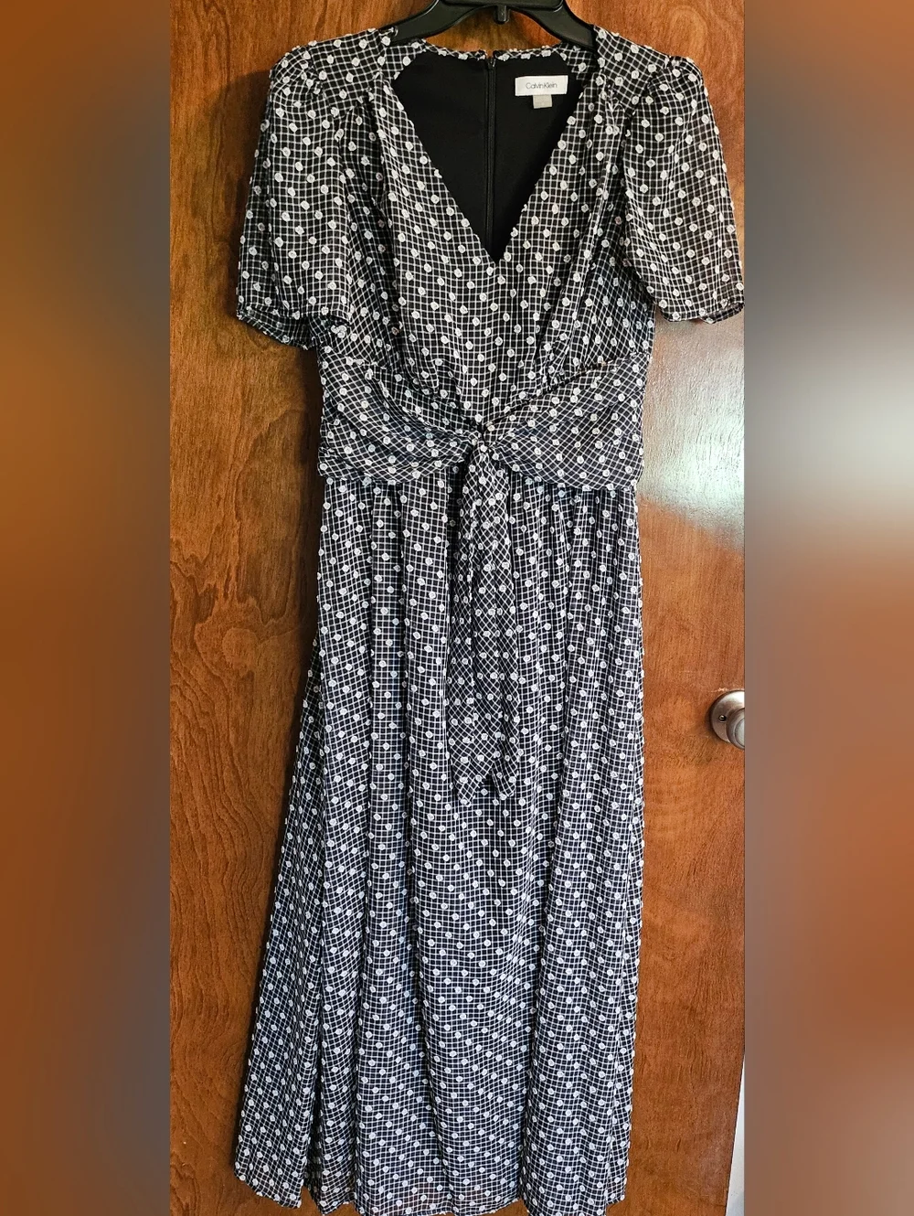 Calvin Klein Women V-Neck Black & White Clip-Dot Chiffon Maxi Dress - Picture 8 of 12
